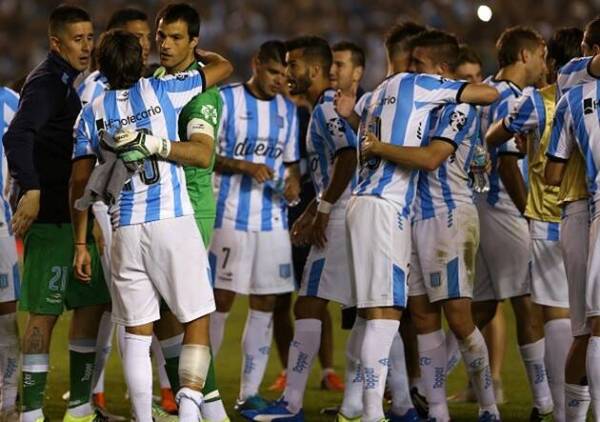 Racing Club v Independiente – Pre Copa Libertadores Playoff
