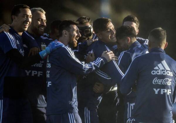 Argentina_Entrenamiento_Grupo_Rie_Messi_Getty