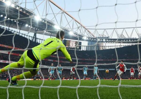 Arsenal_Burnley_Alexis_Sanchez_4_2017_Getty