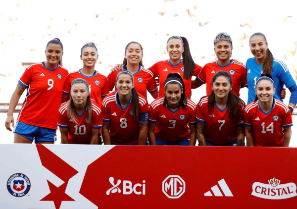 Chile_Femenino_Equipo_01dici_CarlosParra_ComunicacionesFFCH