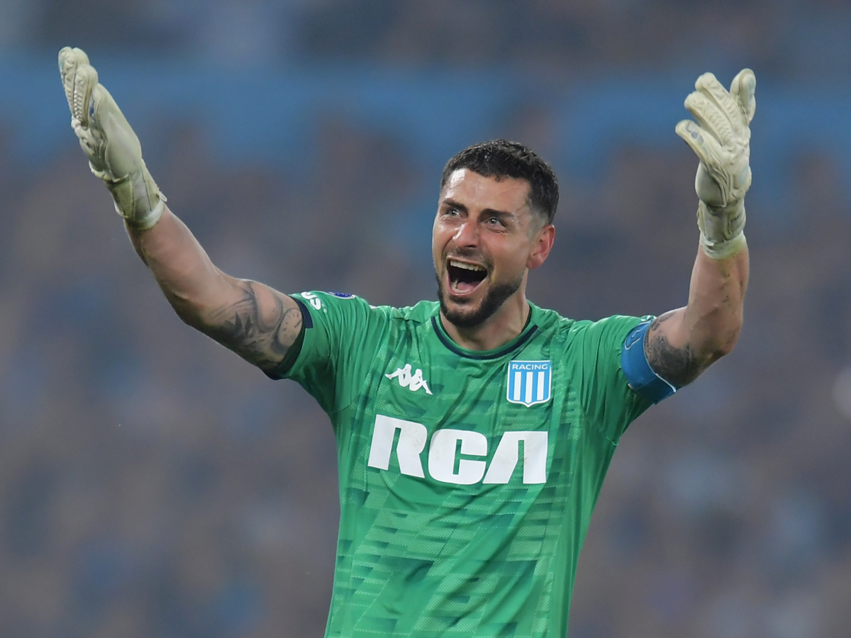 El chileno brilló: Gabriel Arias y Racing debutaron con triunfo sobre ...