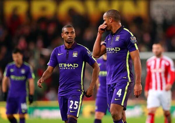 Kompany_Fernandinho_City