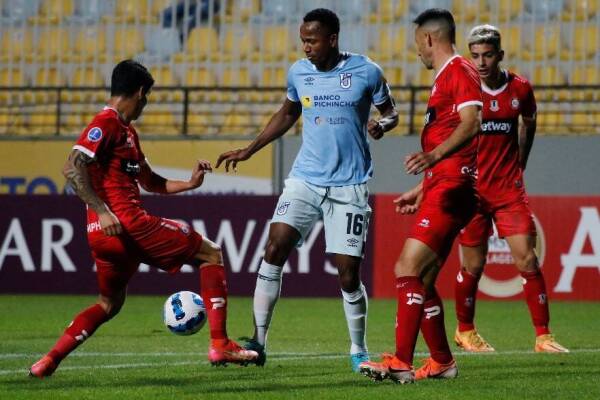 la calera-u catolica quito-sudamericana-2022-A_UNO_1374692
