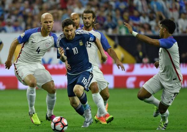 Messi_Argentina_EEUU_semis_Copa100_2016_0