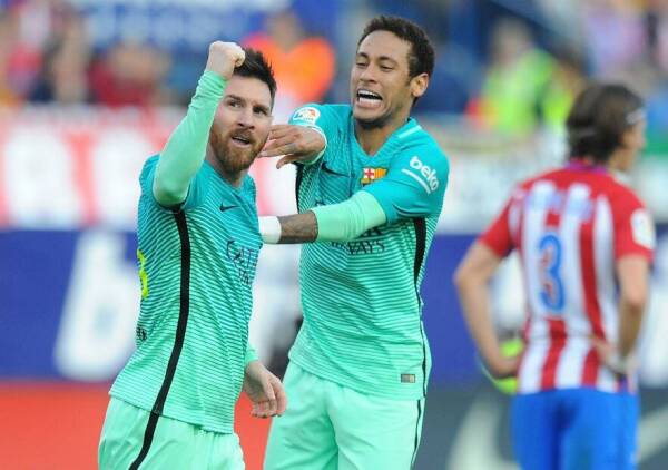 Messi_Neymar_festejo_Barcelona_AtleticoMadrid_2017