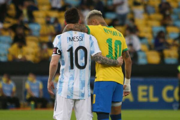 Rio de Janeiro, Endspiel Copa America 2021, Brasilien – Argentinien v.l., Messi (Argentinien und Neymar jr (Brasilien) b