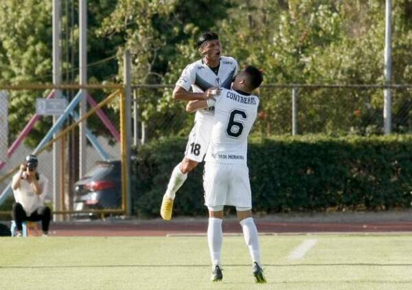 SantiagoMorning_gol_xpress