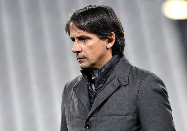 Simone Inzaghi coach of SS Lazio looks on during the Serie A football match between Juventus FC and SS Lazio at Allianz