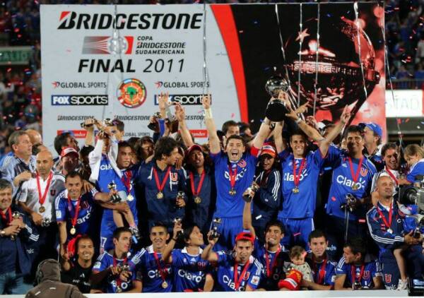UdeChile_campeon_Sudamericana_2011_PS