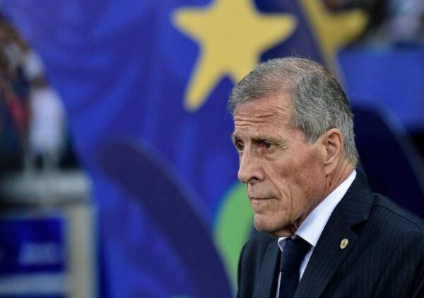 Uruguay-v-Ecuador-Óscar-Tabárez-