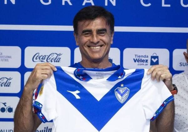 Velez Sarsfield-Gustavo Quinteros-2024