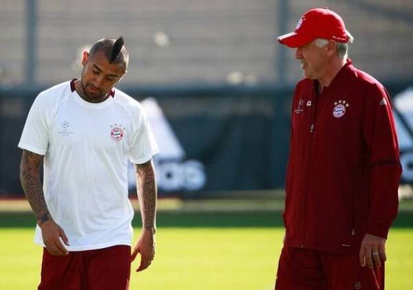 Bayern Muenchen – Training & Press Conference
