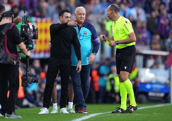 xavi-hernandez-fc-barcelona-v-rcd-espanyol-laliga-santander
