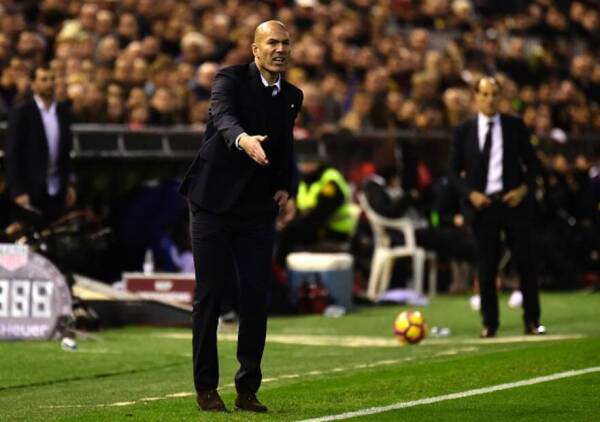 Zinedine_Zidane_Real_Madrid_Valencia_Liga_2017_Getty